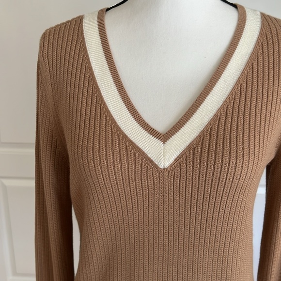 Talbots NWT v neck sweater with contrast color trim - Picture 2 of 7